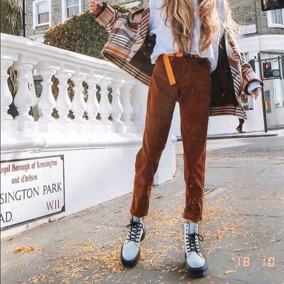 Dr. Marten’s White Jadon boots - Picture 8 of 9